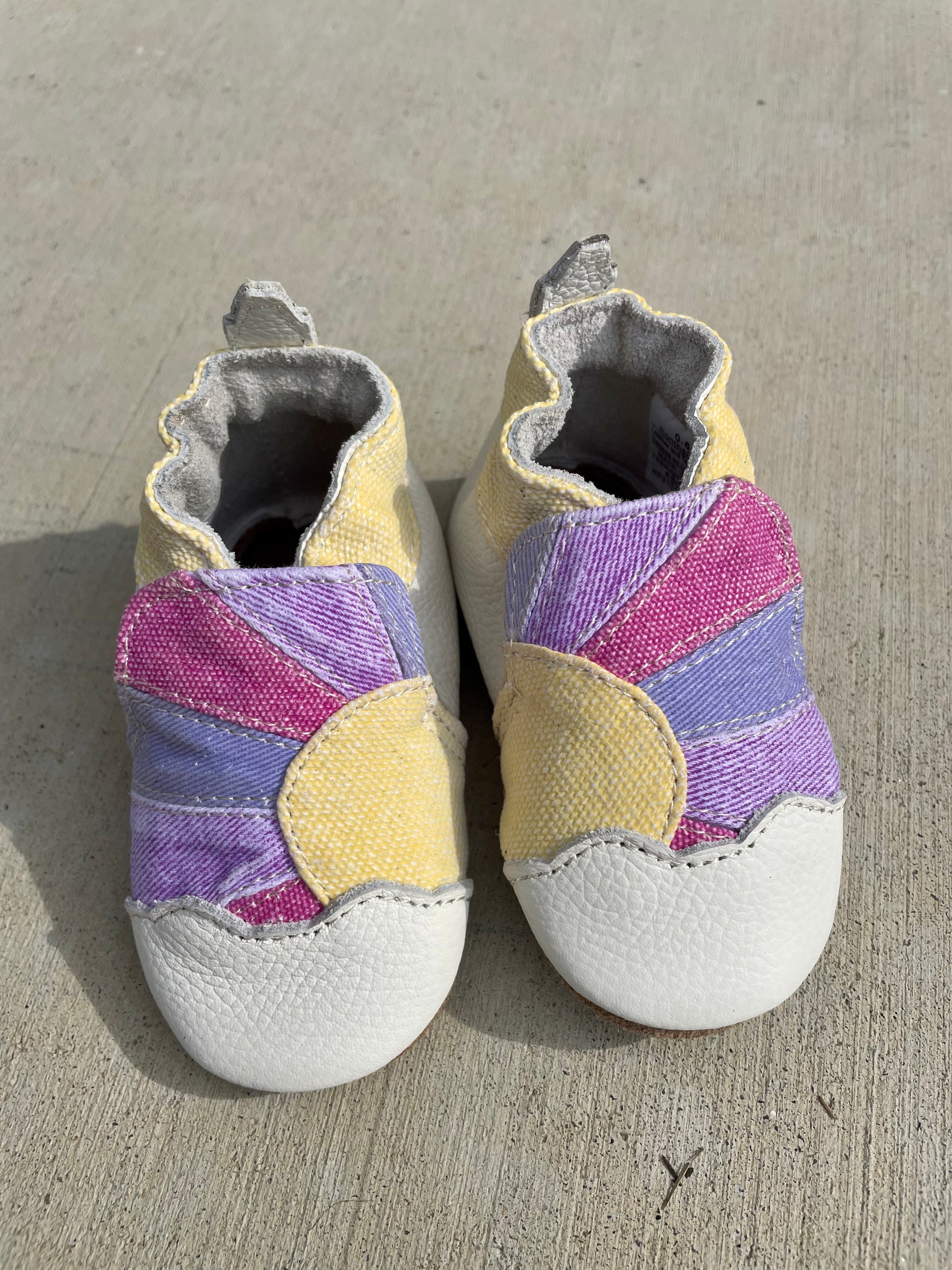 Robeez Crayola Hello Sunshine UV-Light Changing Color Shoes - Athens Parent  Wellbeing + ReBlossom Parent & Child Shop